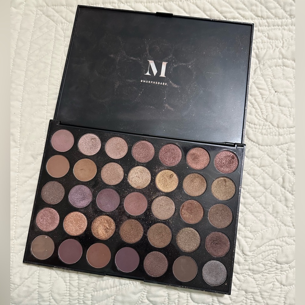 MORPHE “DOPE TAUPE” EYE SHADOW PALETTE